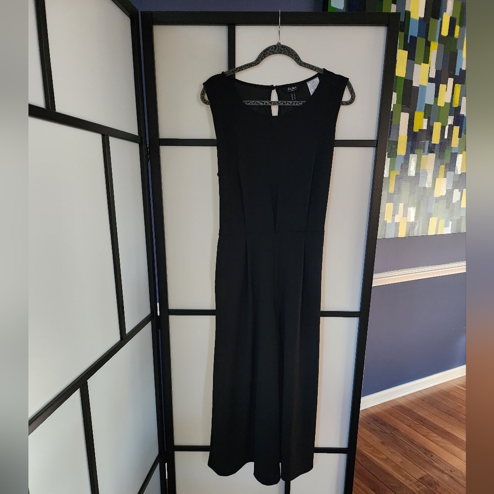 Dujour (QVC) Brand Black Sleeveless Romper/Jumpsuit, Sz L